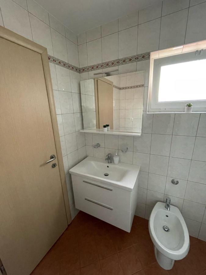 Apartments Elvira Крк Екстер'єр фото
