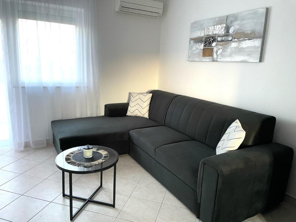 Apartments Elvira Крк Екстер'єр фото