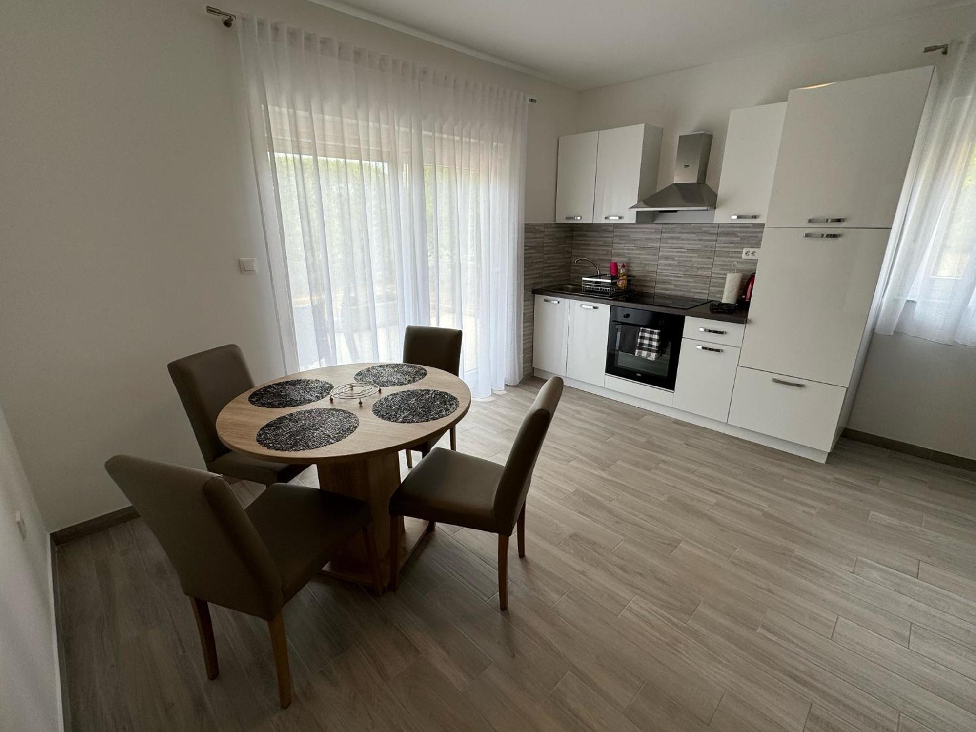 Apartments Elvira Крк Екстер'єр фото