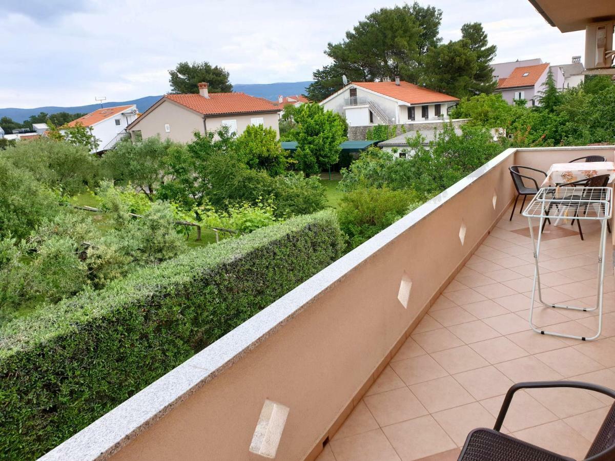 Apartments Elvira Крк Екстер'єр фото